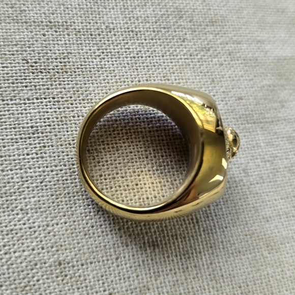 Lion ring size 7 - Picture 9 of 9